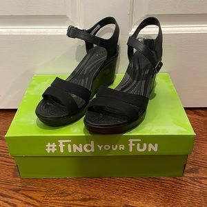 Crocs Leigh II Ankle Strap Wedge